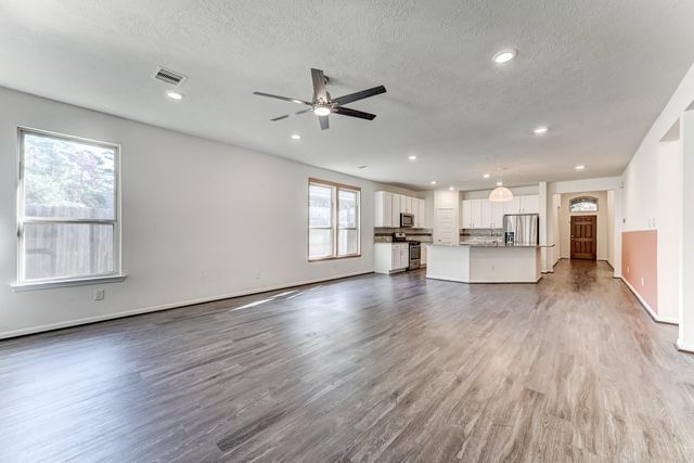 2103 Parnevik Place, Conroe, TX 77304