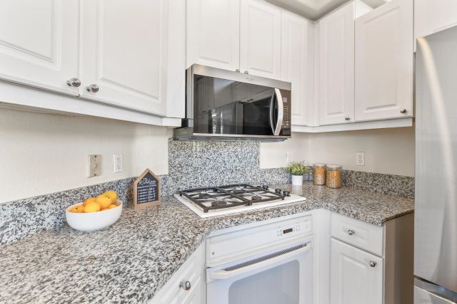 10766 Sabre Hill 258, San Diego, CA 92128