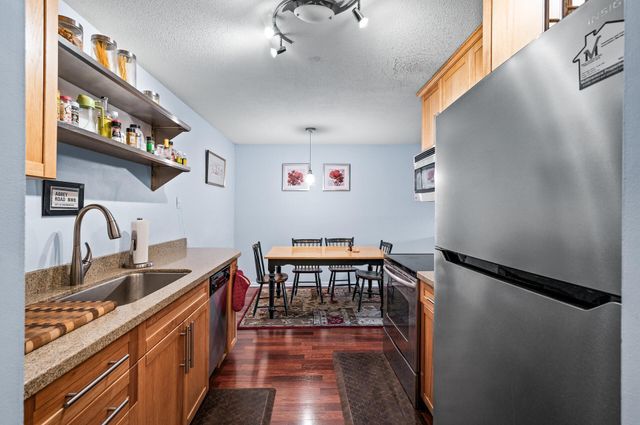 1901 Emerson Avenue S 303, Minneapolis, MN 55403