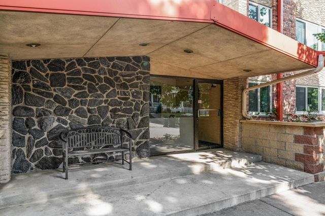 1901 Emerson Avenue S 303, Minneapolis, MN 55403