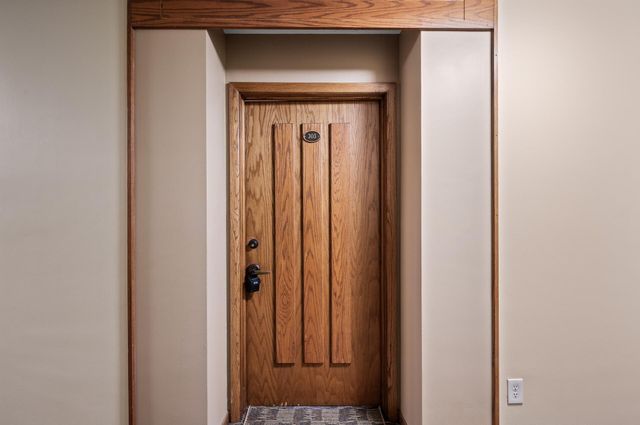 1901 Emerson Avenue S 303, Minneapolis, MN 55403