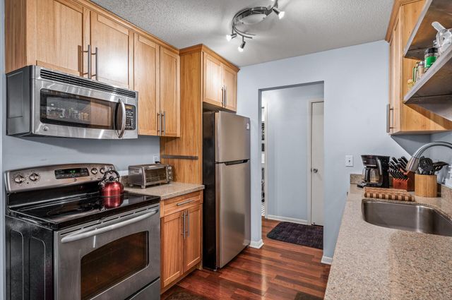 1901 Emerson Avenue S 303, Minneapolis, MN 55403