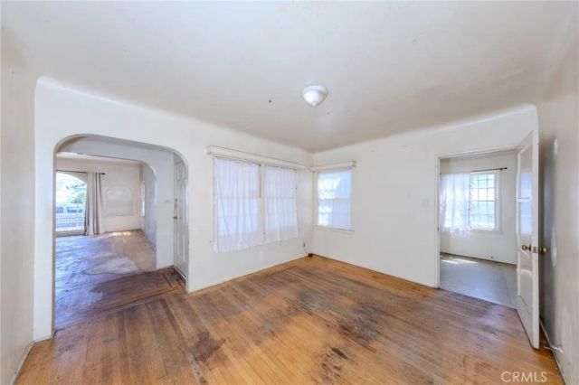 4076 Liberty Boulevard, South Gate, CA 90280