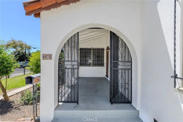 4076 Liberty Boulevard, South Gate, CA 90280