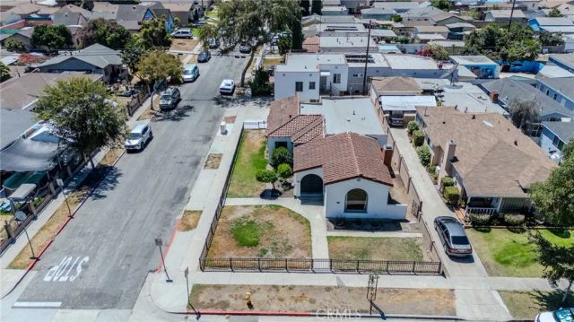4076 Liberty Boulevard, South Gate, CA 90280