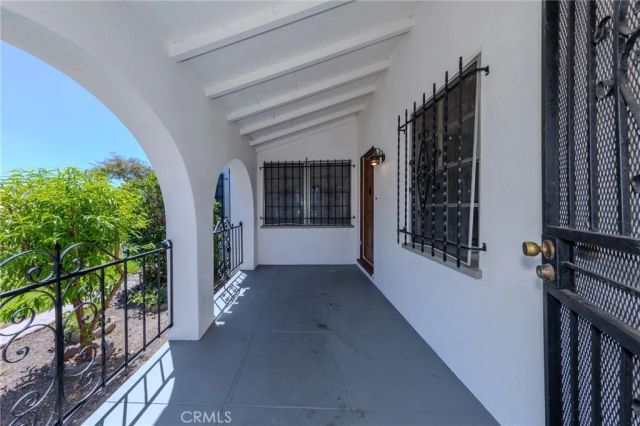 4076 Liberty Boulevard, South Gate, CA 90280
