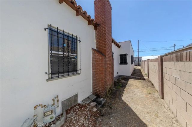 4076 Liberty Boulevard, South Gate, CA 90280