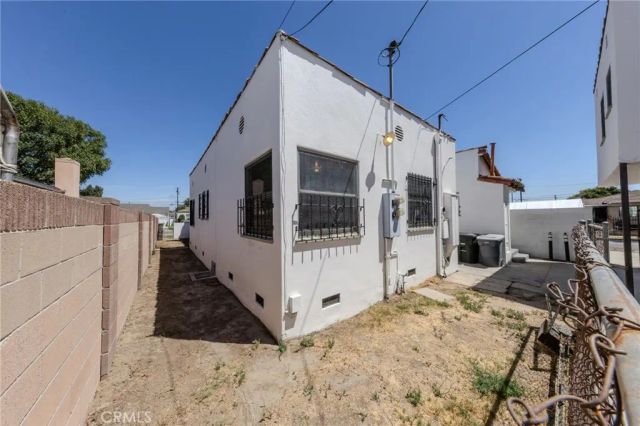 4076 Liberty Boulevard, South Gate, CA 90280