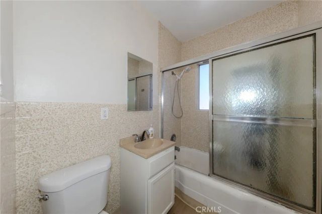 4076 Liberty Boulevard, South Gate, CA 90280