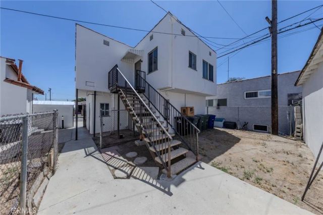 4076 Liberty Boulevard, South Gate, CA 90280