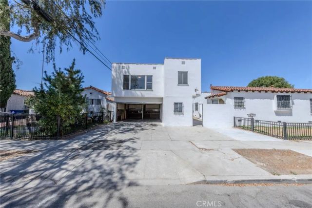 4076 Liberty Boulevard, South Gate, CA 90280
