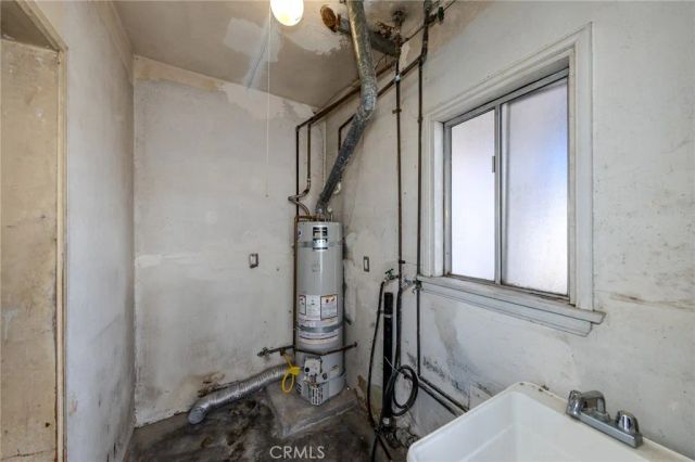 4076 Liberty Boulevard, South Gate, CA 90280