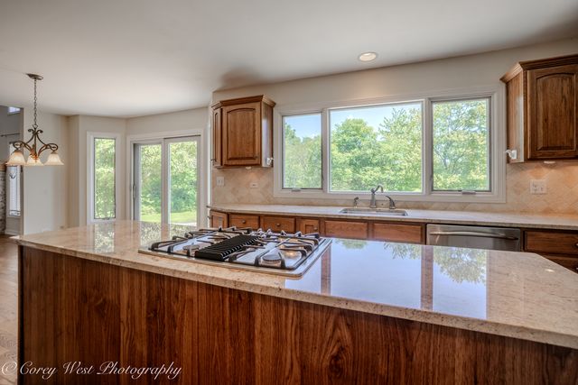 1644 Derby Drive, Batavia, IL 60510