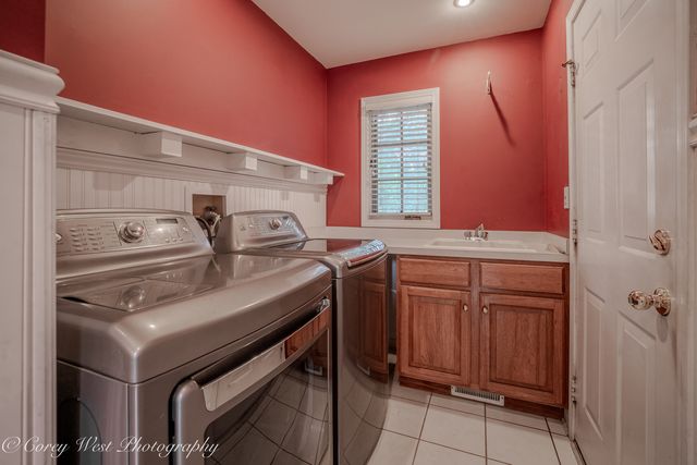 1644 Derby Drive, Batavia, IL 60510