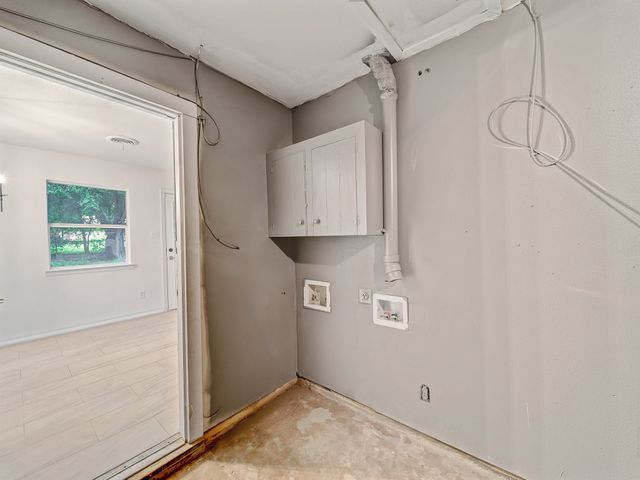 5537 Wheaton Drive, Fort Worth, TX 76133