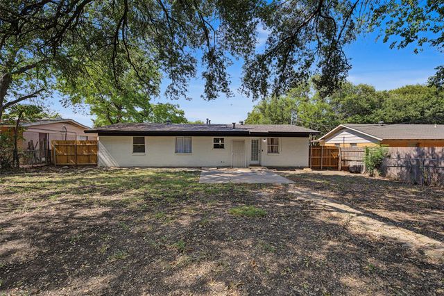 5537 Wheaton Drive, Fort Worth, TX 76133