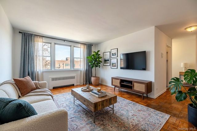 80 Knolls Crescent 6M, Bronx, NY 10463