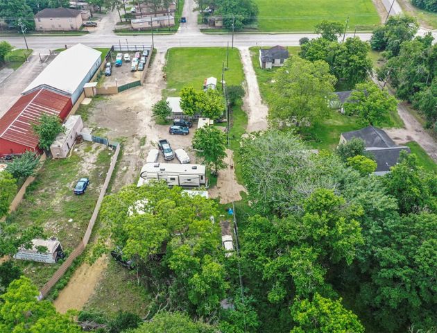 2842 5th Street, Stafford, TX 77477