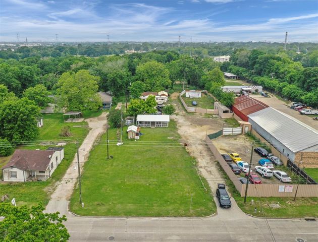 2842 5th Street, Stafford, TX 77477