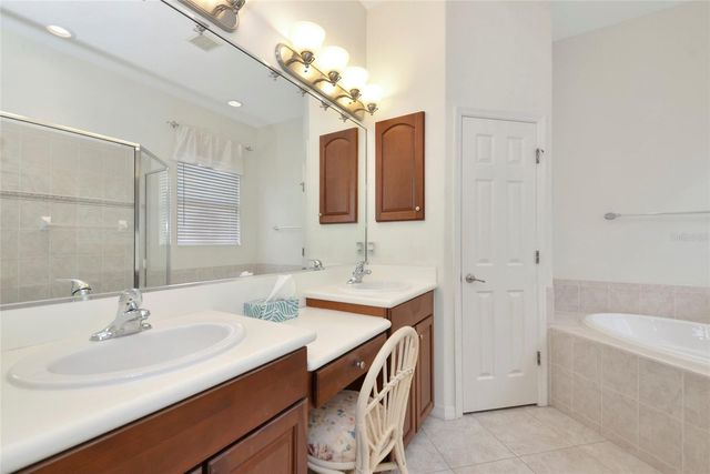 6841 74TH STREET CIRCLE E, Bradenton, FL 34203