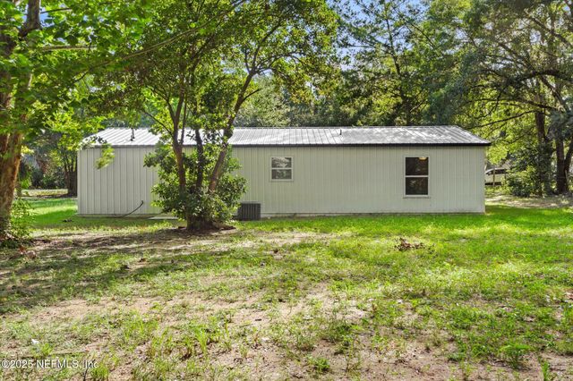 131 CHEROKEE Drive, Interlachen, FL 32148