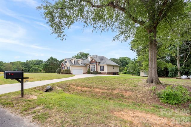 2801 Sweetgrass Lane, Monroe, NC 28112