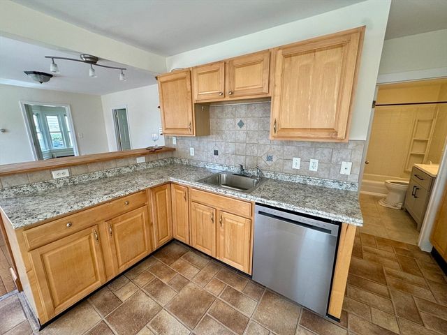 48 Pleasant St 1, Holbrook, MA 02343