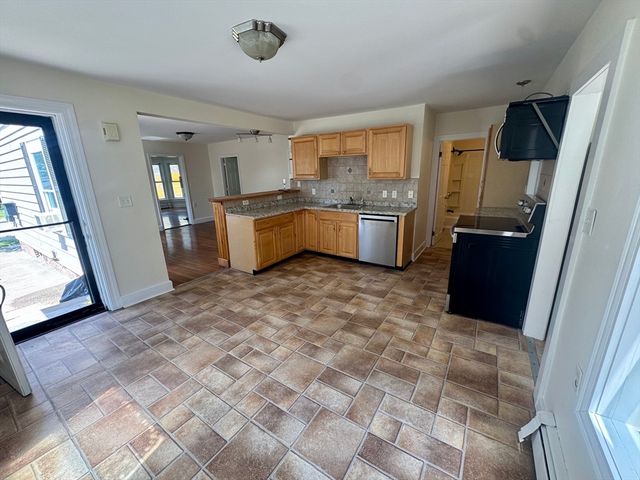 48 Pleasant St 1, Holbrook, MA 02343