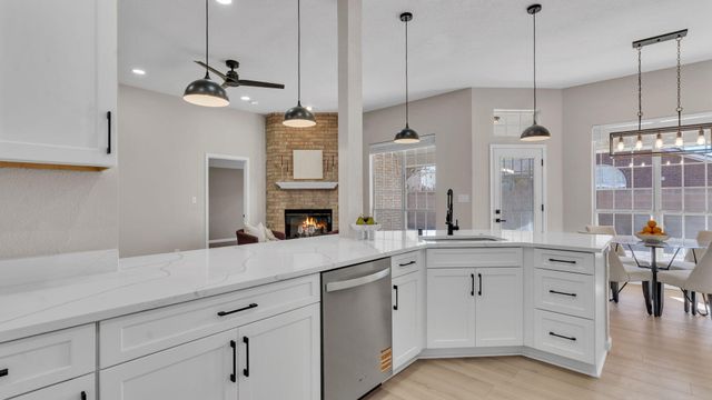 3509 Ronda De Lechusas NW, Albuquerque, NM 87120