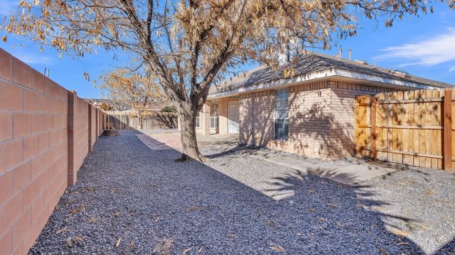 3509 Ronda De Lechusas NW, Albuquerque, NM 87120