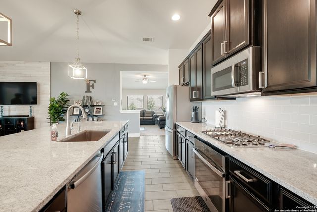 12210 Cowgirl Creek, San Antonio, TX 78254