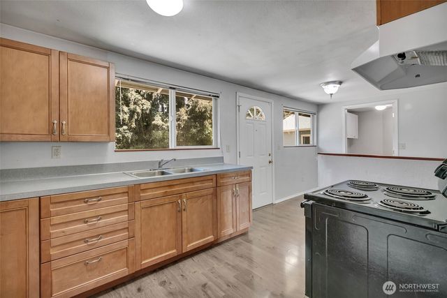 6201 44th Avenue E, Tacoma, WA 98443