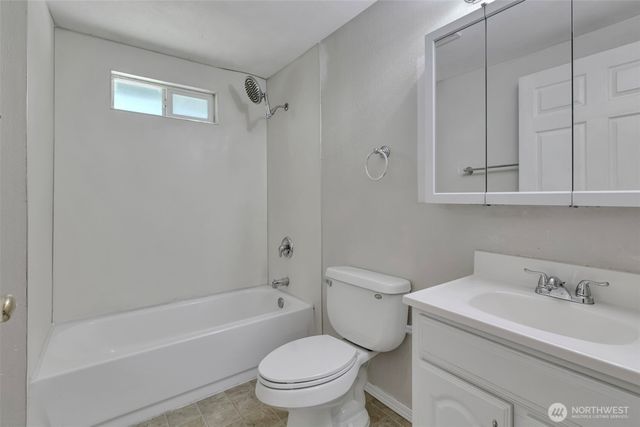 6201 44th Avenue E, Tacoma, WA 98443