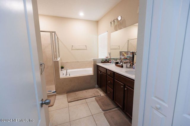 16150 BLOSSOM LAKE Drive, Jacksonville, FL 32218