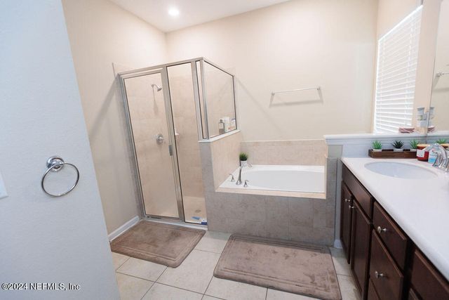 16150 BLOSSOM LAKE Drive, Jacksonville, FL 32218