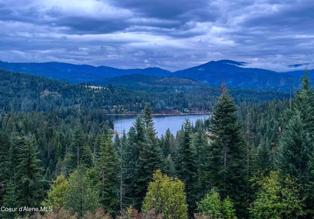 15818 N MORGAN LN, Hayden, ID 83835