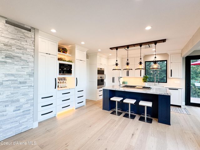 15818 N MORGAN LN, Hayden, ID 83835