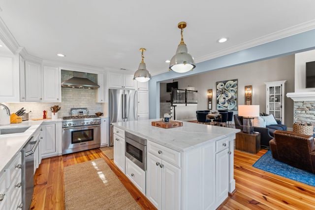 18760 SE Pineneedle Lane, Jupiter, FL 33469