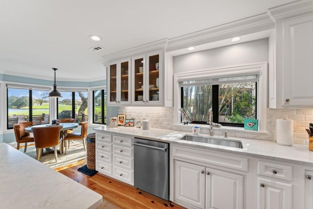 18760 SE Pineneedle Lane, Jupiter, FL 33469