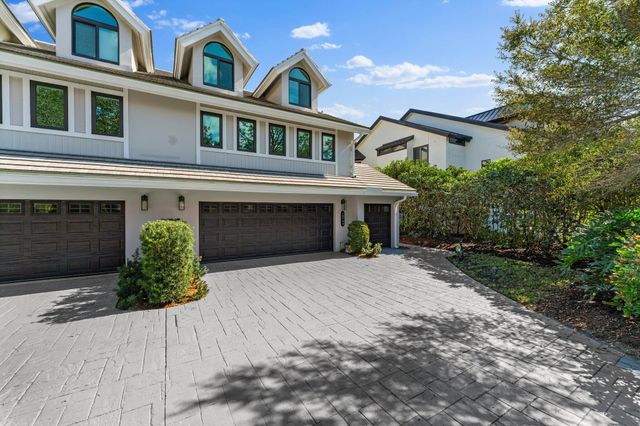18760 SE Pineneedle Lane, Jupiter, FL 33469