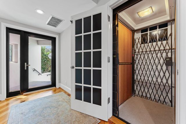 18760 SE Pineneedle Lane, Jupiter, FL 33469