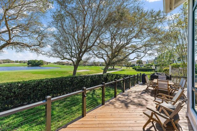 18760 SE Pineneedle Lane, Jupiter, FL 33469