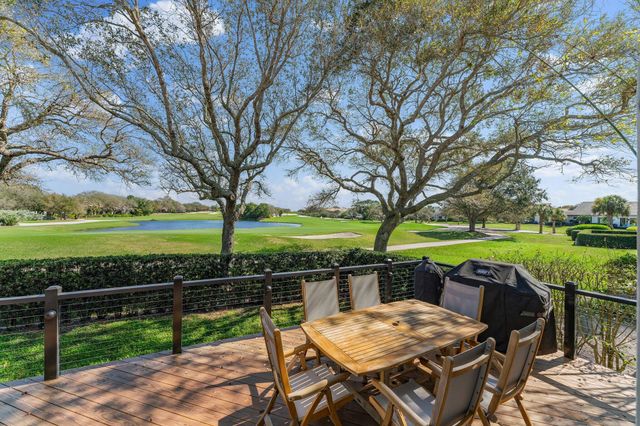 18760 SE Pineneedle Lane, Jupiter, FL 33469