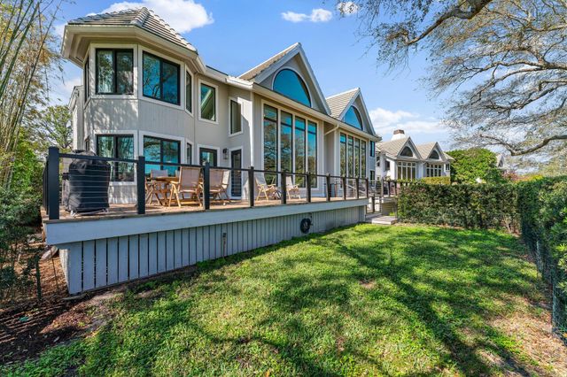 18760 SE Pineneedle Lane, Jupiter, FL 33469