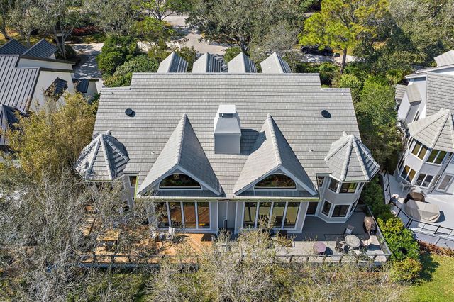 18760 SE Pineneedle Lane, Jupiter, FL 33469