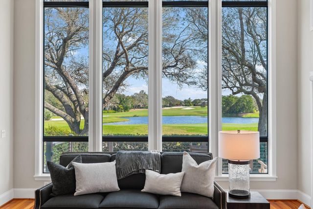 18760 SE Pineneedle Lane, Jupiter, FL 33469