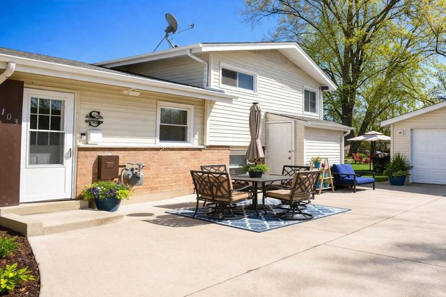 103 Willow Street, Park Forest, IL 60466