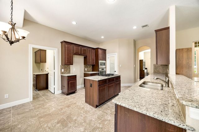 42 Brookefield Circle, Magnolia, TX 77355