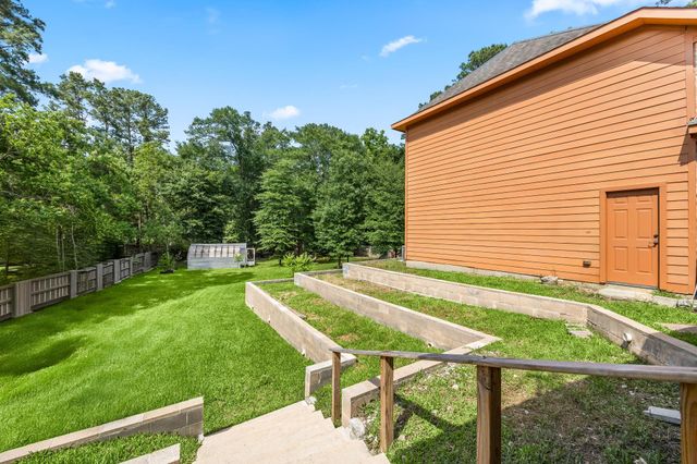 42 Brookefield Circle, Magnolia, TX 77355