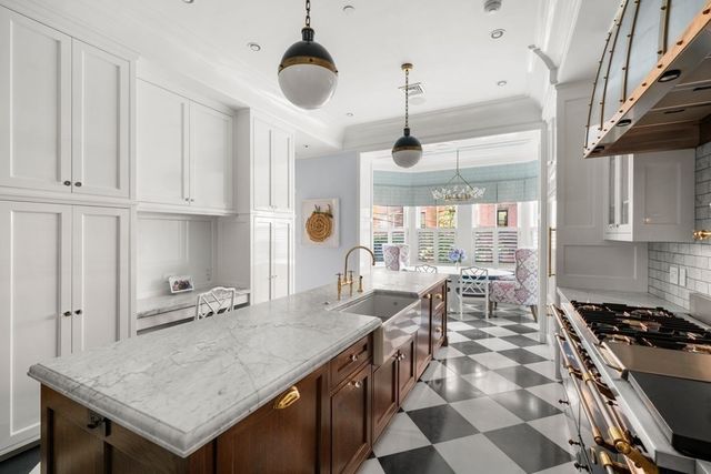 292 Marlborough Street, Boston, MA 02116